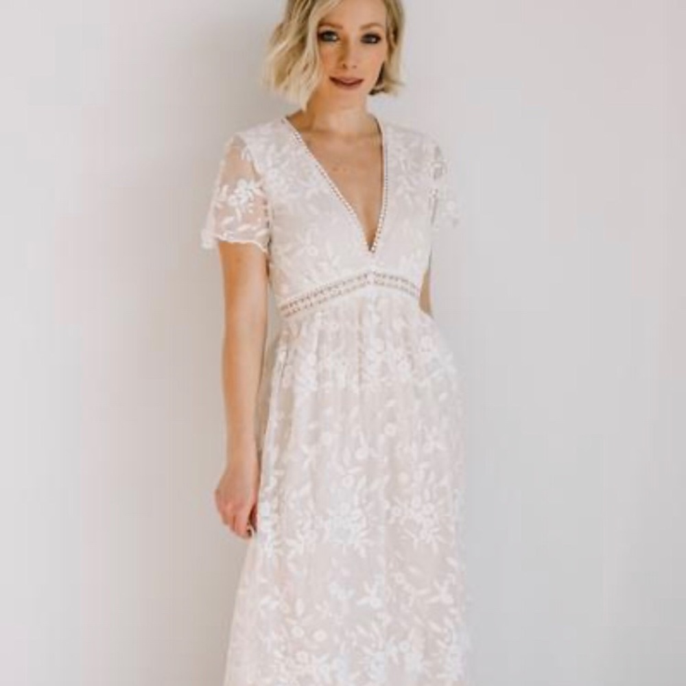Baltic Born Ada off white lace maxi dress - NWT